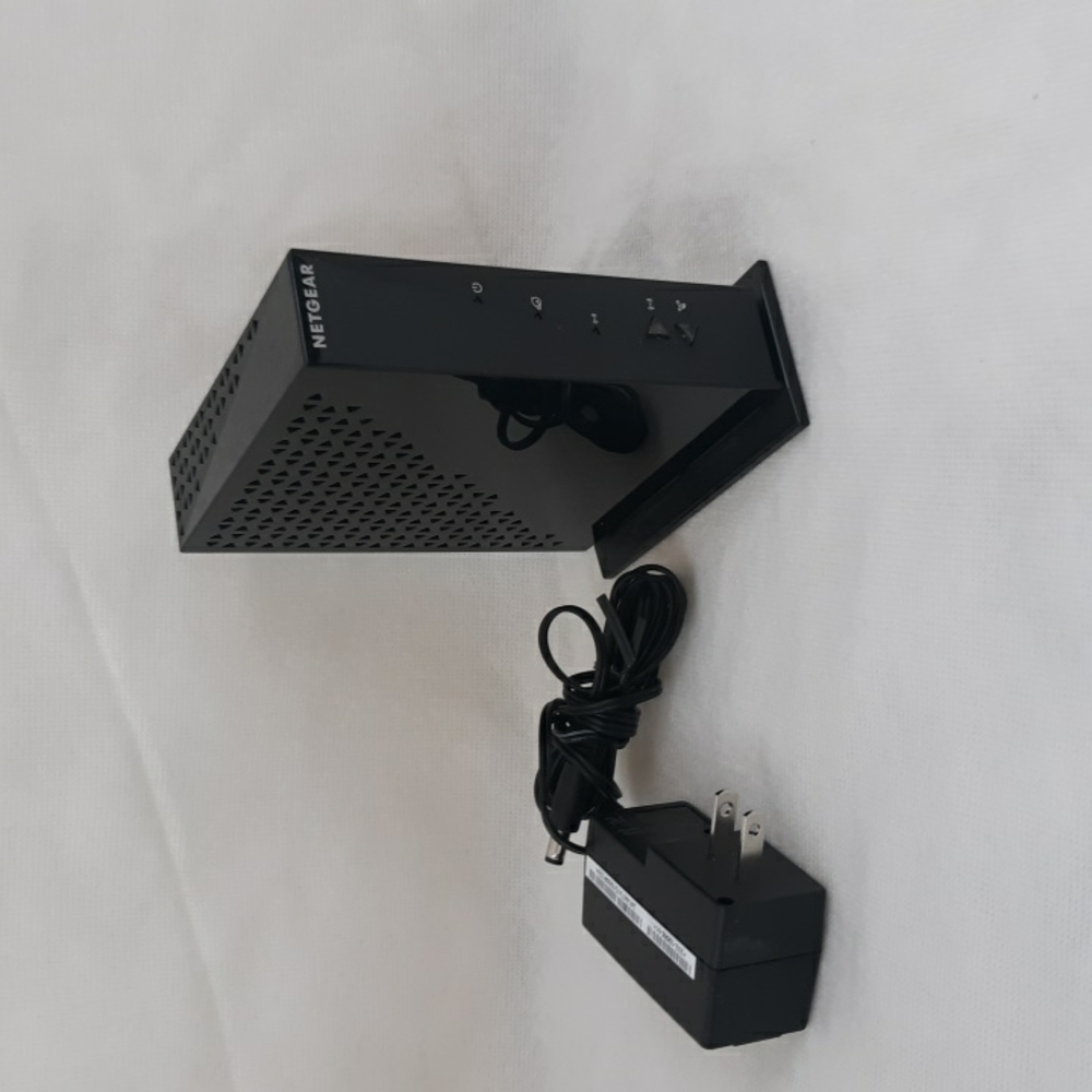 Netgear N300 Wi-Fi Router - Picture 4 of 5